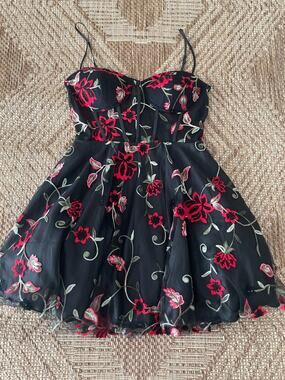 B. Darlin Size 5/6 Corset fit & Flare mini dress party cocktail embroidery